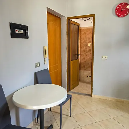 Fiore Apartment *